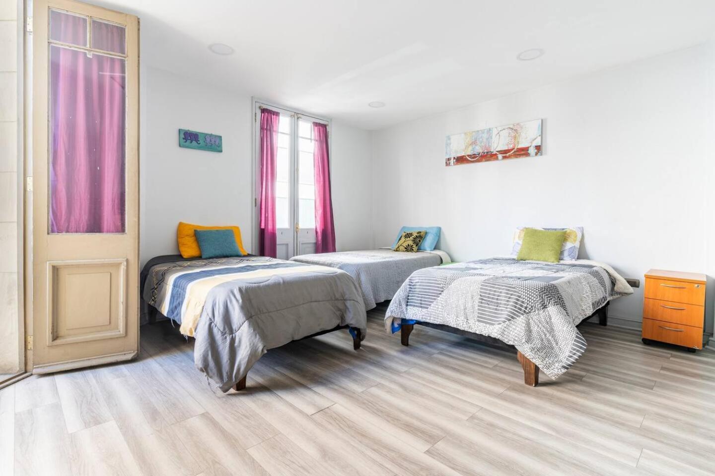 Hostal Mancora Monjitas 755 Ξενοδοχείο Σαντιάγκο Εξωτερικό φωτογραφία