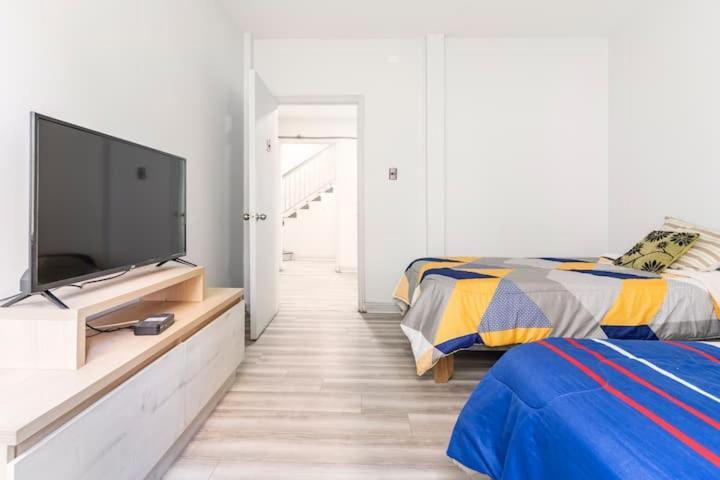 Hostal Mancora Monjitas 755 Ξενοδοχείο Σαντιάγκο Εξωτερικό φωτογραφία