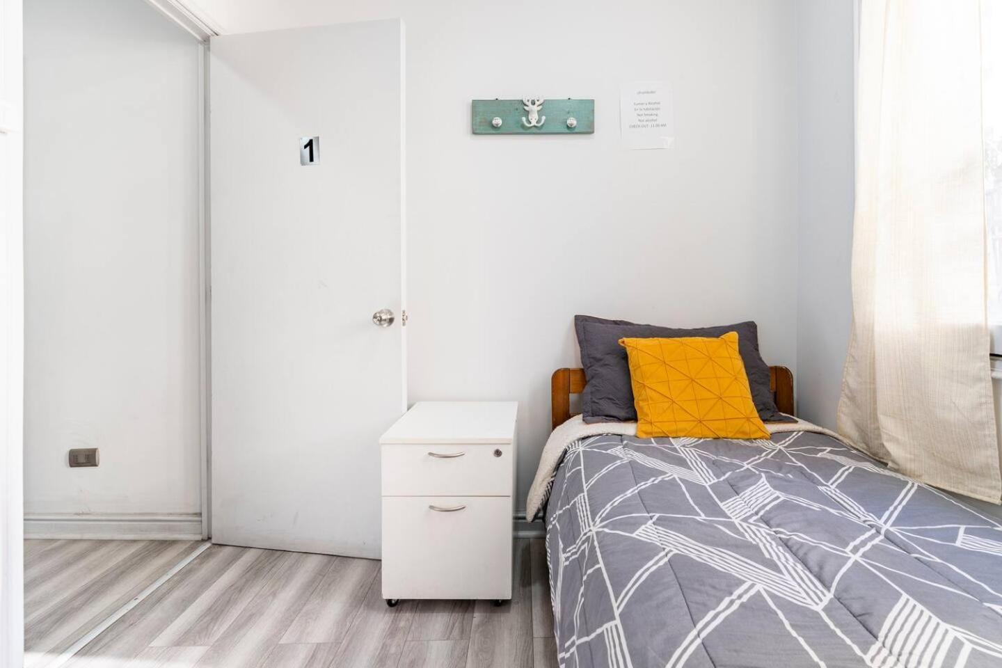 Hostal Mancora Monjitas 755 Ξενοδοχείο Σαντιάγκο Εξωτερικό φωτογραφία