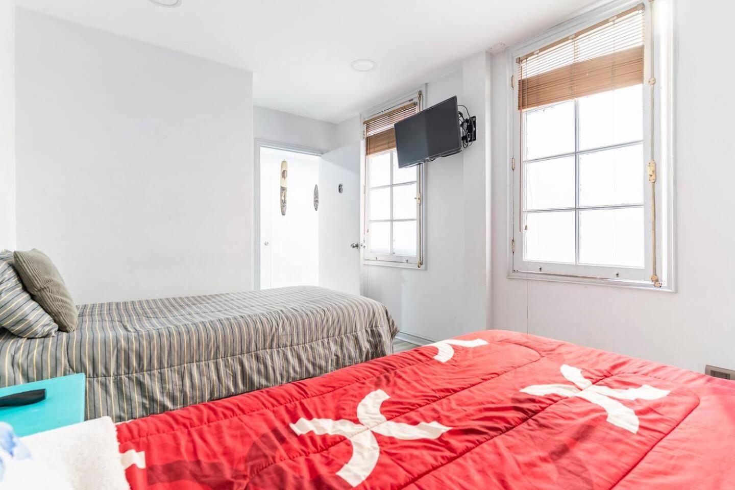 Hostal Mancora Monjitas 755 Ξενοδοχείο Σαντιάγκο Εξωτερικό φωτογραφία