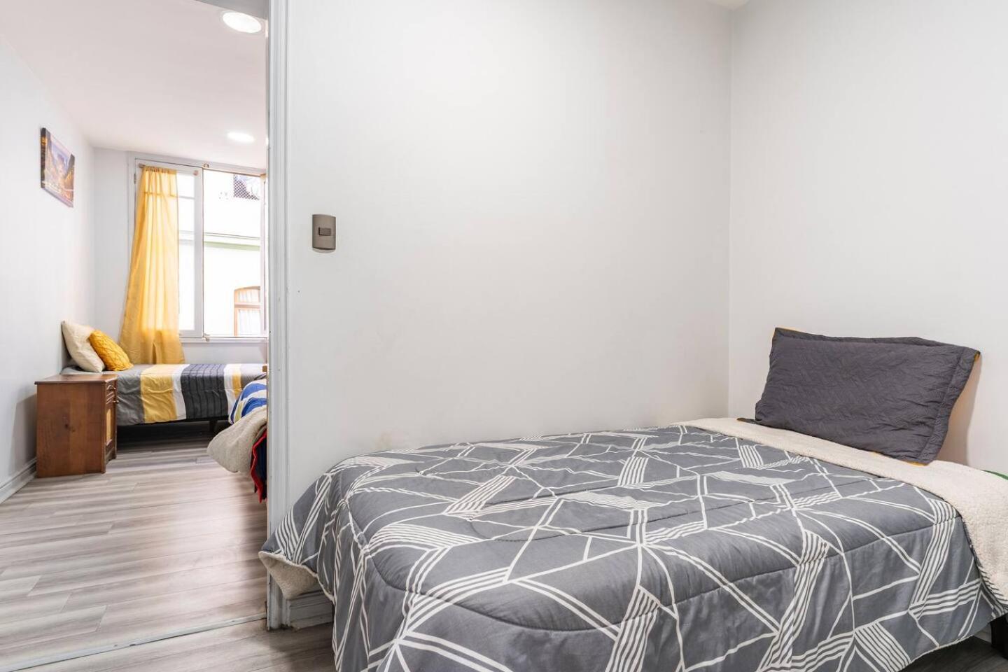 Hostal Mancora Monjitas 755 Ξενοδοχείο Σαντιάγκο Εξωτερικό φωτογραφία